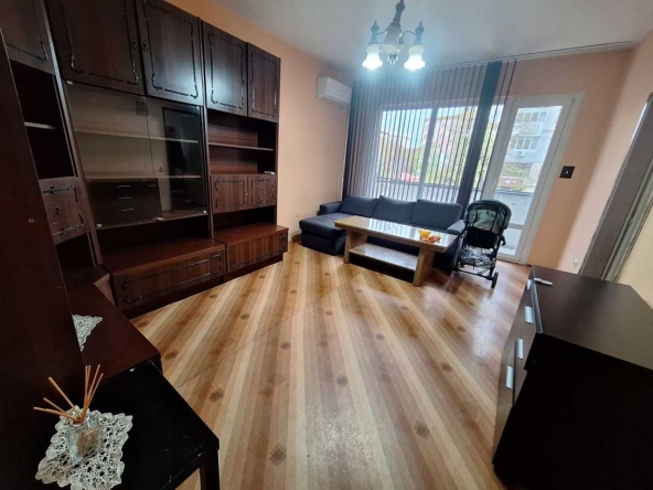 Тристаен апартамент в Пловдив, Център - 68 кв.м за 1814 €/кв.м - Снимка #1
