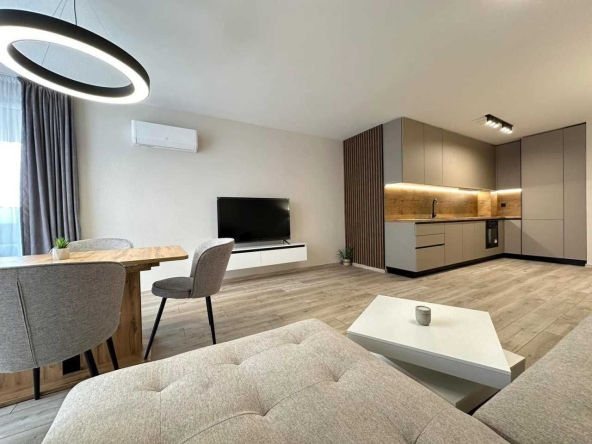 Тристаен апартамент в Пловдив, Център - 90 кв.м за 2223 €/кв.м - Снимка #1