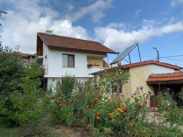 Къща в с. Извор, Област Бургас - 130 кв.м за 1147 €/кв.м - Снимка #1