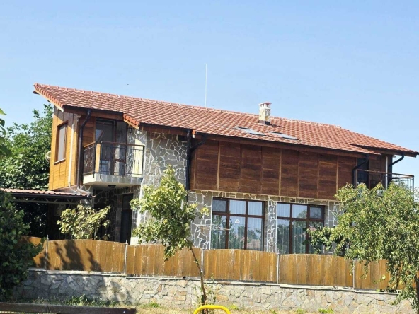 Къща в с. Каменар, Област Бургас - 165 кв.м за 2122 €/кв.м - Снимка #1