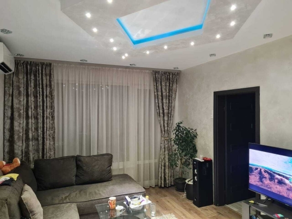 Тристаен апартамент в Пловдив, Тракия - 115 кв.м за 1000 €/кв.м - Снимка #1