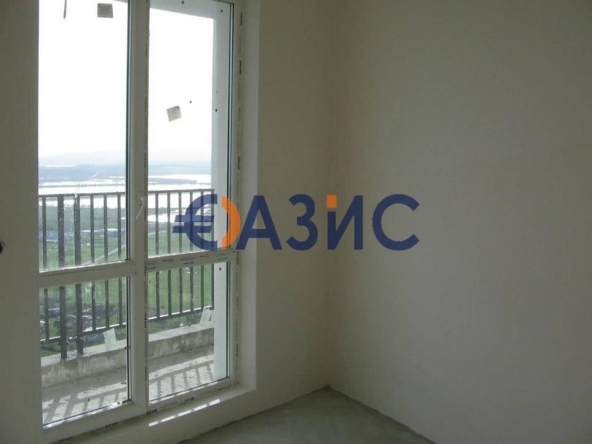 Двустаен апартамент в Бургас, Център - 71 кв.м за 317 €/кв.м - Снимка #1