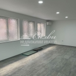 Дава се под наем Офис в Шумен, Център - 60 кв.м за 367.2 € - Снимка #1