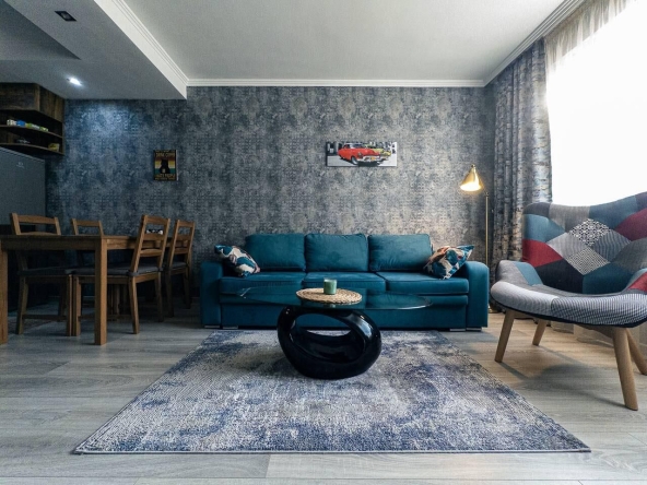 Дава се под наем Двустаен апартамент в Бургас, Център - 60 кв.м за 663 € - Снимка #1