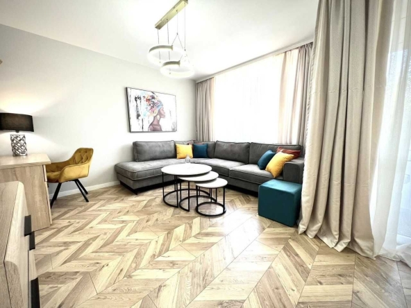 Тристаен апартамент в Пловдив, Център - 100 кв.м за 2390 €/кв.м - Снимка #1