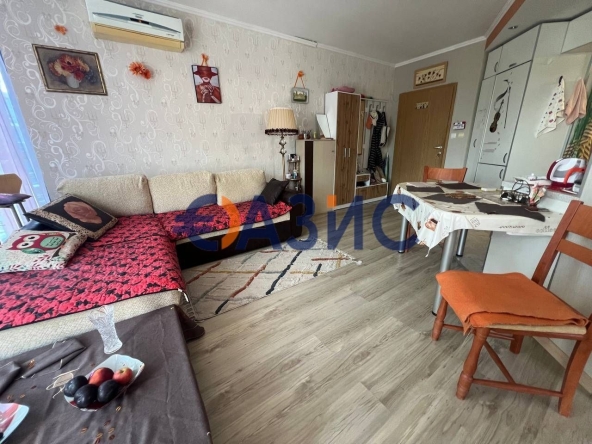 Двустаен апартамент в к.к. Слънчев бряг - 71 кв.м за 1085 €/кв.м - Снимка #1