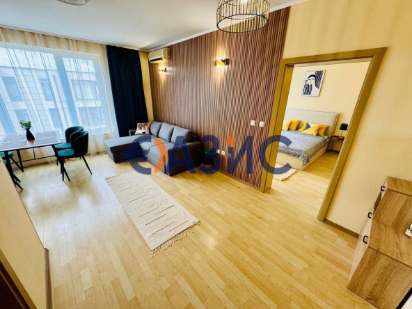 Двустаен апартамент в к.к. Слънчев бряг - 60 кв.м за 1317 €/кв.м - Снимка #1