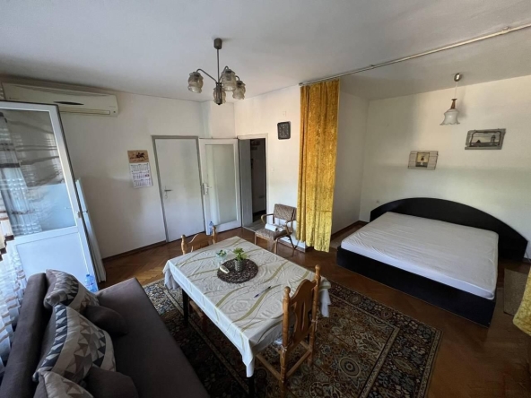 Дава се под наем Двустаен апартамент в Пловдив, Захарна фабрика - 64 кв.м за 255 € - Снимка #1