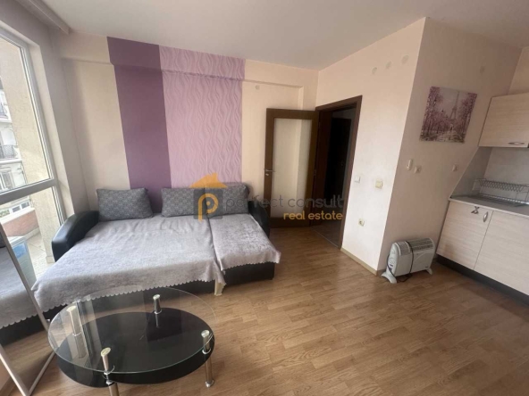 Дава се под наем Тристаен апартамент в Пловдив, Каменица 1 - 104 кв.м за 400 € - Снимка #1