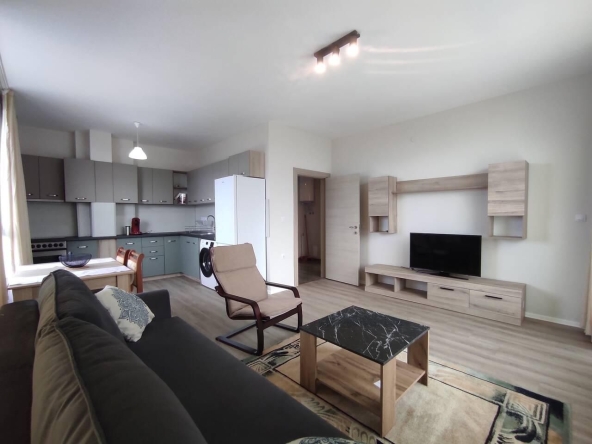 Дава се под наем Двустаен апартамент в Пловдив, Остромила - 85 кв.м за 460 € - Снимка #1