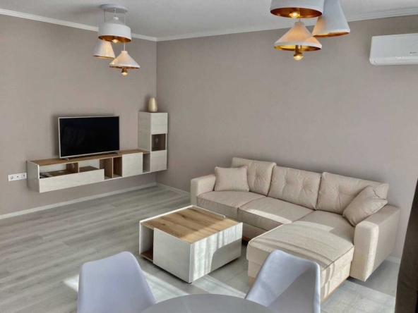 Дава се под наем Двустаен апартамент в Пловдив, Център - 70 кв.м за 484.5 € - Снимка #1