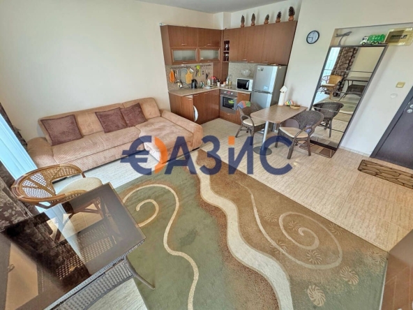 Двустаен апартамент в к.к. Слънчев бряг - 67 кв.м за 1224 €/кв.м - Снимка #1