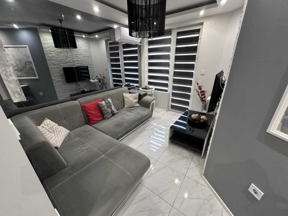 Дава се под наем Двустаен апартамент в Пловдив, Каменица 1 - 60 кв.м за 325 € - Снимка #1
