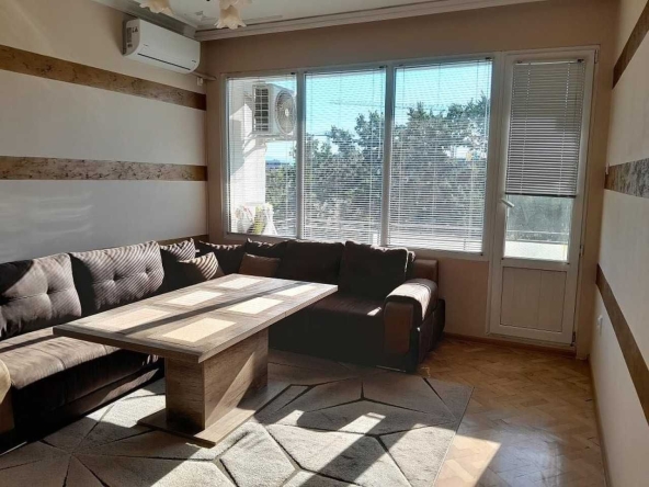 Дава се под наем Тристаен апартамент в Пловдив, Мараша - 70 кв.м за 425 € - Снимка #1