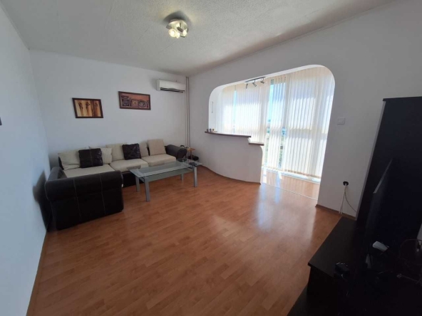 Тристаен апартамент в Пловдив, Център - 78 кв.м за 1731 €/кв.м - Снимка #1