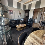 Дава се под наем Двустаен апартамент в Бургас, Център - 44 кв.м за 612 € - Снимка #1