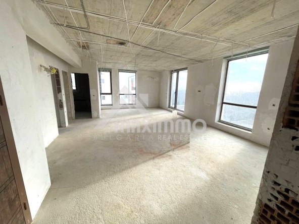 Четиристаен апартамент в Варна, Бриз - 139 кв.м за 1439 €/кв.м - Снимка #1