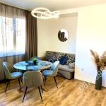 Дава се под наем Двустаен апартамент в Бургас, Център - 70 кв.м за 561 € - Снимка #1