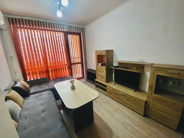 Дава се под наем Едностаен апартамент в Пловдив, Южен - 35 кв.м за 240 € - Снимка #1