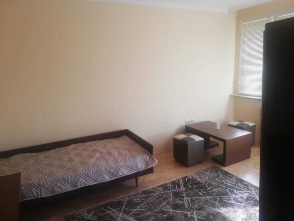 Дава се под наем Двустаен апартамент в София, Медицинска академия - 70 кв.м за 500 € - Снимка #1