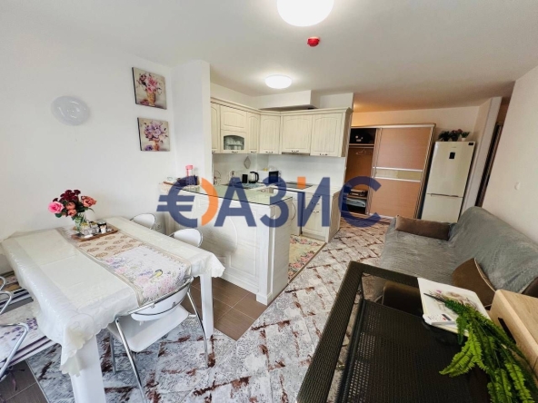 Тристаен апартамент в к.к. Елените - 100 кв.м за 1155 €/кв.м - Снимка #1