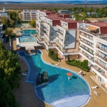 Дава се под наем Двустаен апартамент в к.к. Слънчев бряг - 72 кв.м за 256 € - Снимка #1