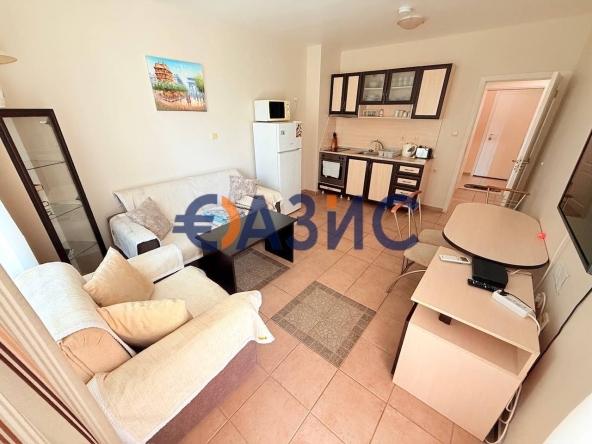 Двустаен апартамент в к.к. Слънчев бряг - 51 кв.м за 1608 €/кв.м - Снимка #1