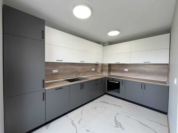 Тристаен апартамент в Пловдив, Христо Смирненски - 140 кв.м за 25000 €/кв.м - Снимка #1