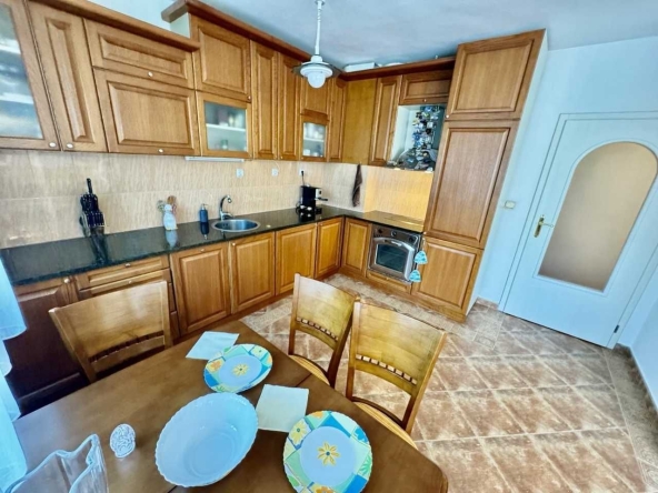 Дава се под наем Тристаен апартамент в София, Банишора - 100 кв.м за 750 € - Снимка #1