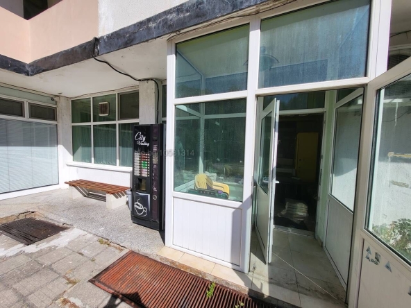 Заведение в Смолян, Стар център - 108 кв.м за 917 €/кв.м - Снимка #1