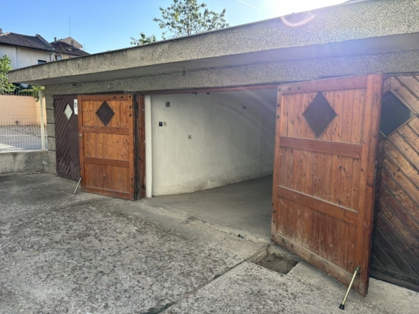 Дава се под наем Гараж / Паркомясто в Севлиево - 1 кв.м за 40.8 € - Снимка #1