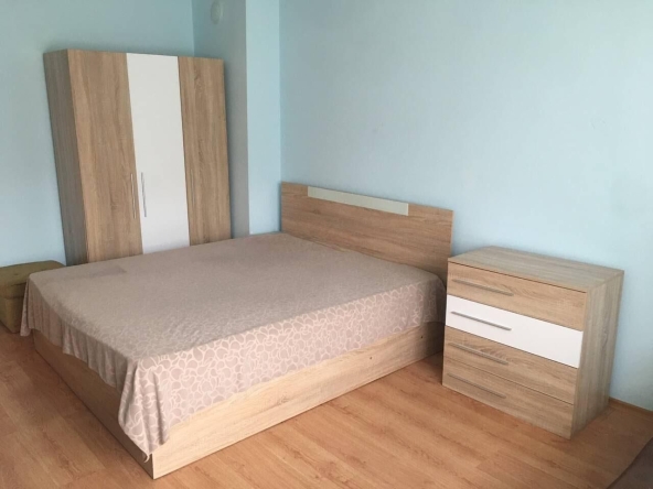 Дава се под наем Едностаен апартамент в Бургас, Меден рудник - зона А - 45 кв.м за 255 € - Снимка #1