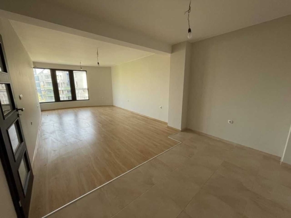 Двустаен апартамент в Пловдив, Кючук Париж - 65 кв.м за 1845 €/кв.м - Снимка #1