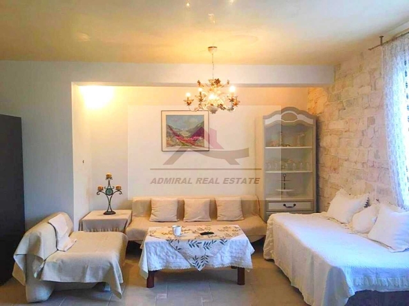 Дава се под наем Двустаен апартамент в Варна, Морска градина - 60 кв.м за 409 € - Снимка #1