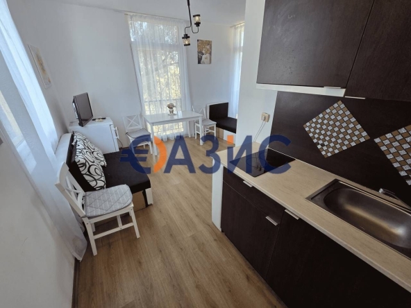 Двустаен апартамент в к.к. Слънчев бряг - 51 кв.м за 1177 €/кв.м - Снимка #1