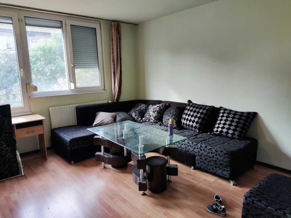 Дава се под наем Едностаен апартамент в Пловдив, Гагарин - 60 кв.м за 225 € - Снимка #1