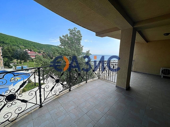 Тристаен апартамент в к.к. Елените - 120 кв.м за 834 €/кв.м - Снимка #1