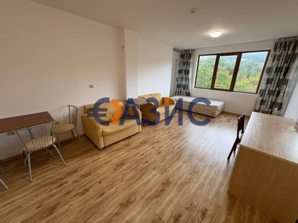 Двустаен апартамент в к.к. Слънчев бряг - 66 кв.м за 1054 €/кв.м - Снимка #1