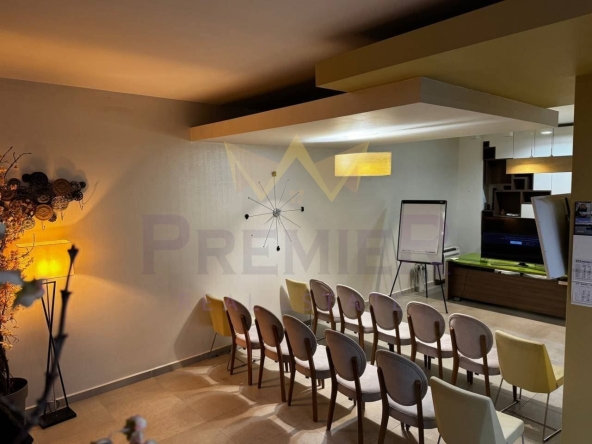 Офис в Бургас, Зорница - 83 кв.м за 1988 €/кв.м - Снимка #1