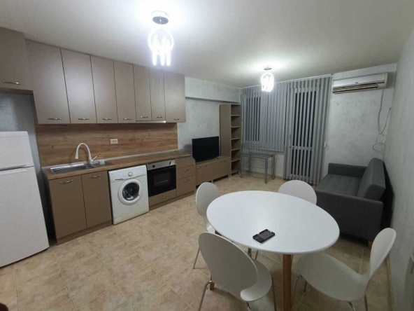 Дава се под наем Двустаен апартамент в Пловдив, Каменица 1 - 50 кв.м за 350 € - Снимка #1