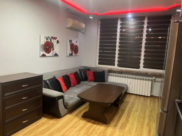 Дава се под наем Тристаен апартамент в Пловдив, Каменица 1 - 60 кв.м за 400 € - Снимка #1