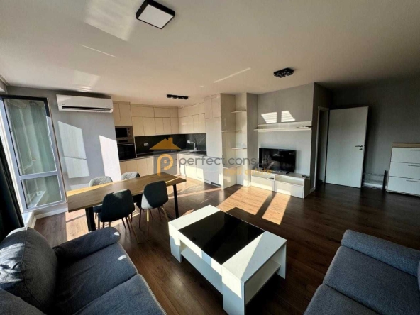 Дава се под наем Тристаен апартамент в Пловдив, Кючук Париж - 108 кв.м за 500 € - Снимка #1