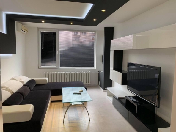 Дава се под наем Тристаен апартамент в София, Връбница 2 - 80 кв.м за 649 € - Снимка #1