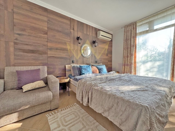 Двустаен апартамент в к.к. Слънчев бряг - 66 кв.м за 1410 €/кв.м - Снимка #1