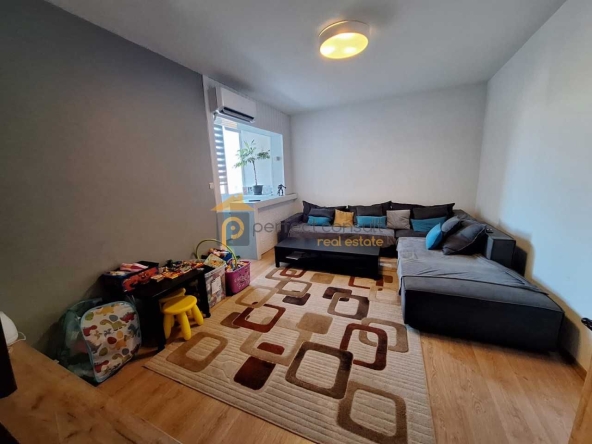 Дава се под наем Четиристаен апартамент в Пловдив, Южен - 99 кв.м за 450 € - Снимка #1
