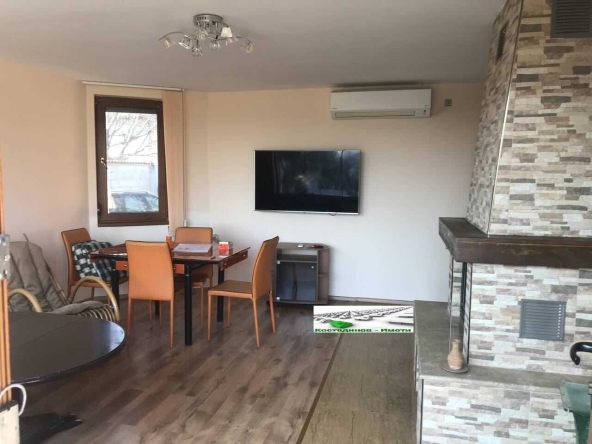 Дава се под наем Къща в с. Златитрап, Област Пловдив - 80 кв.м за 714 € - Снимка #1