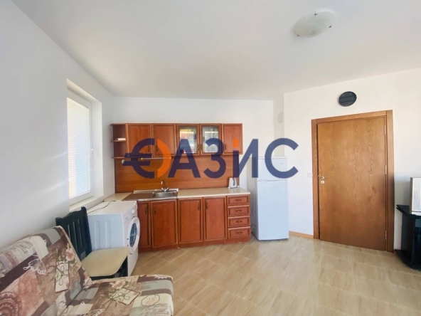 Двустаен апартамент в к.к. Слънчев бряг - 59 кв.м за 1185 €/кв.м - Снимка #1