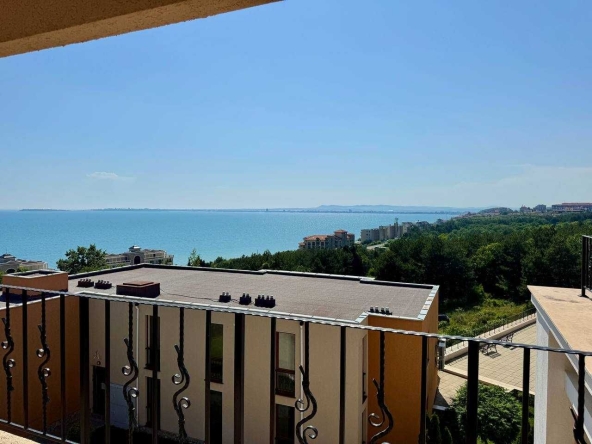 Тристаен апартамент в Свети Влас - 125 кв.м за 1272 €/кв.м - Снимка #1