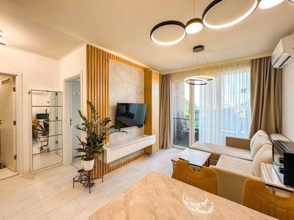 Двустаен апартамент в к.к. Слънчев бряг - 50 кв.м за 2100 €/кв.м - Снимка #1