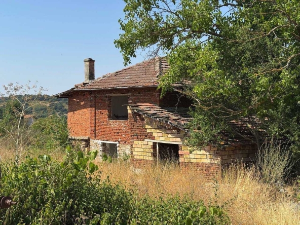 Къща в с. Загорци, Област Бургас - 120 кв.м за 125 €/кв.м - Снимка #1